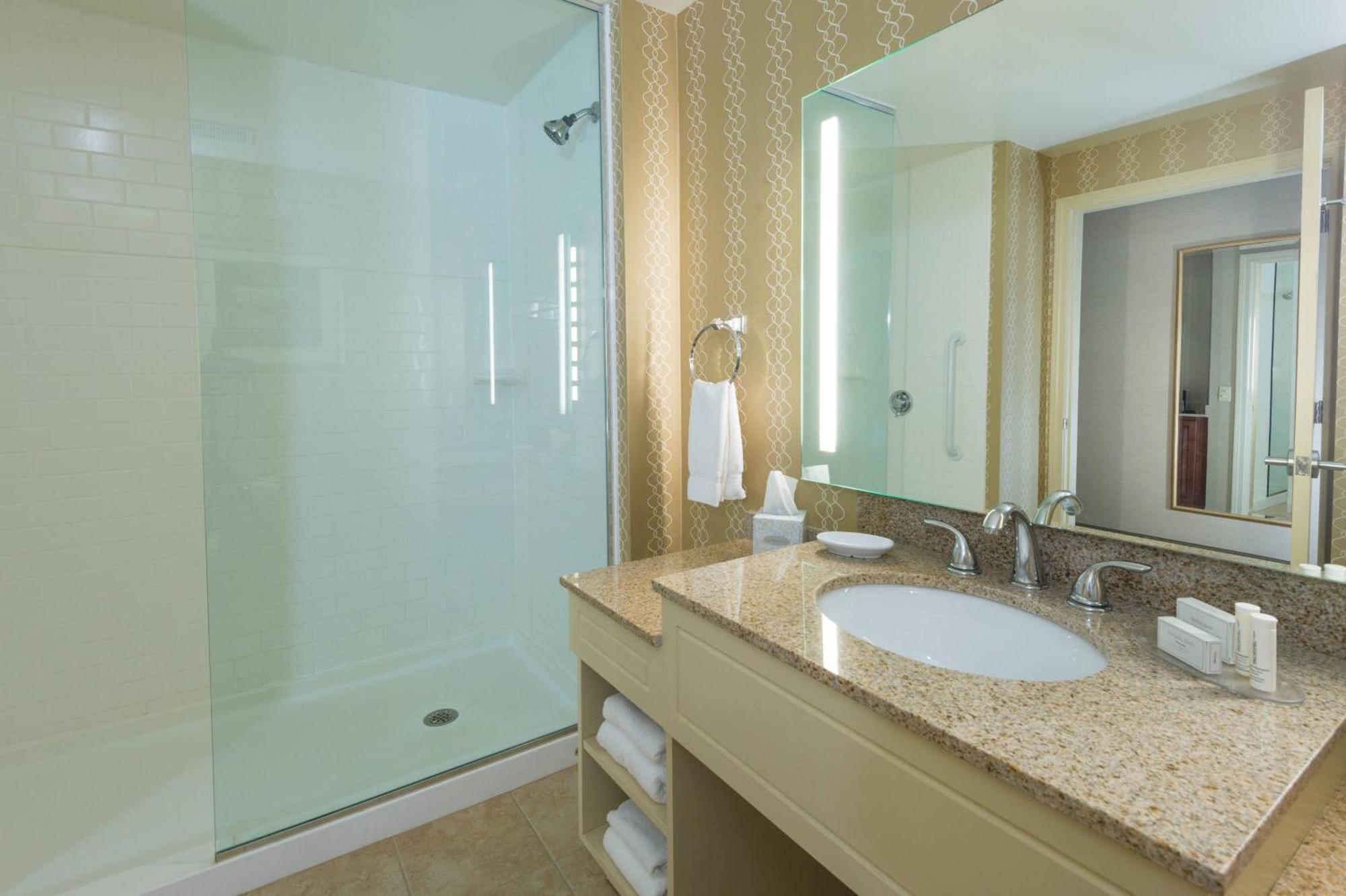 Fairfield By Marriott Boston 3*